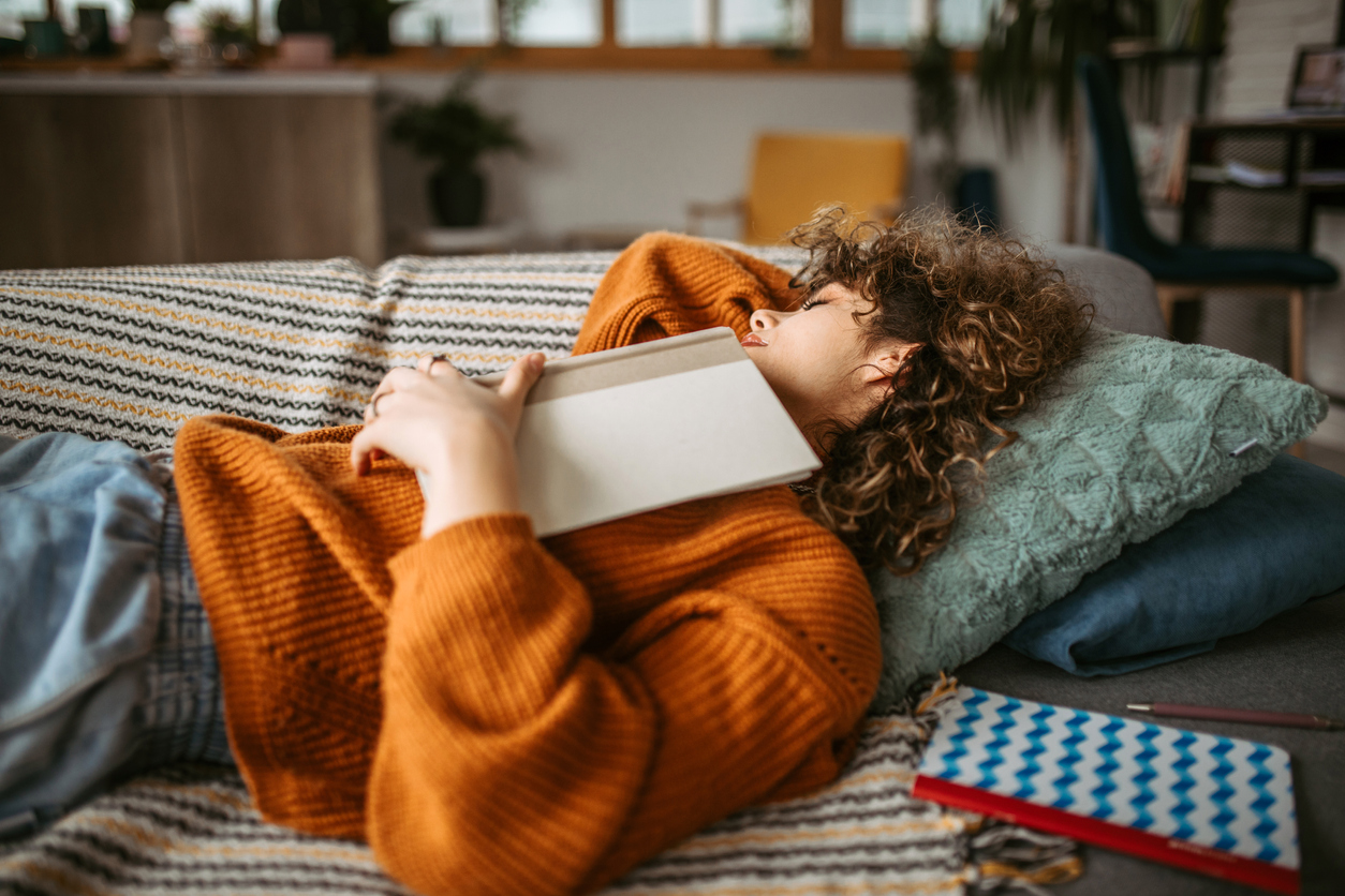 読書中の居眠り